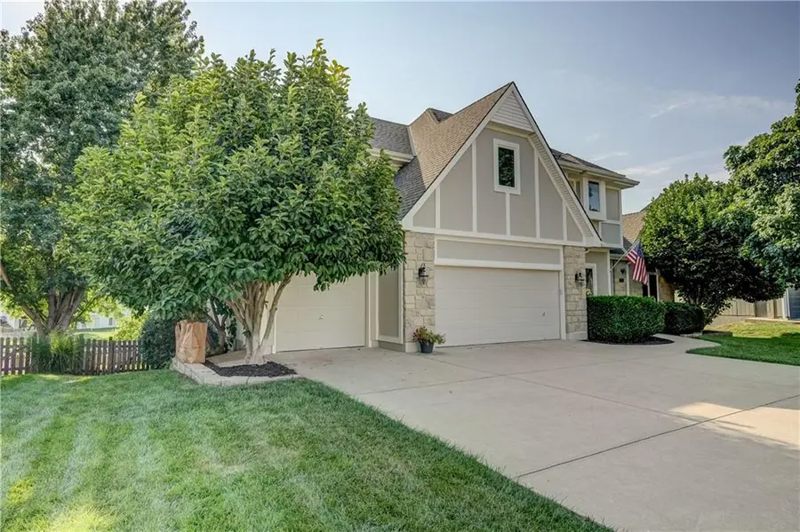 512 Canterbury Lane, Lees Summit, MO 64063 - #2
