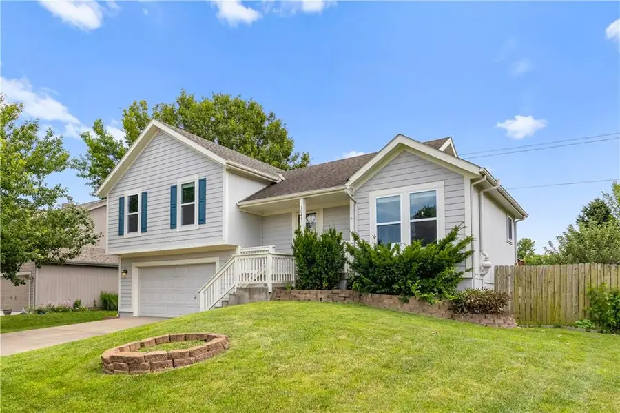 1045 E Pumpkin Ridge Street, Gardner, KS 66030 - #2