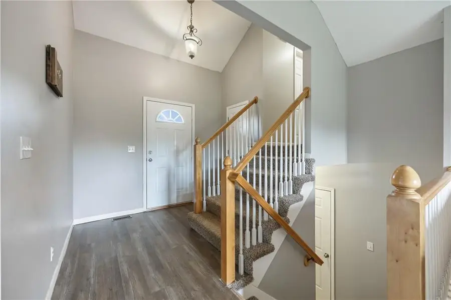 1045 E Pumpkin Ridge Street, Gardner, KS 66030 - #3