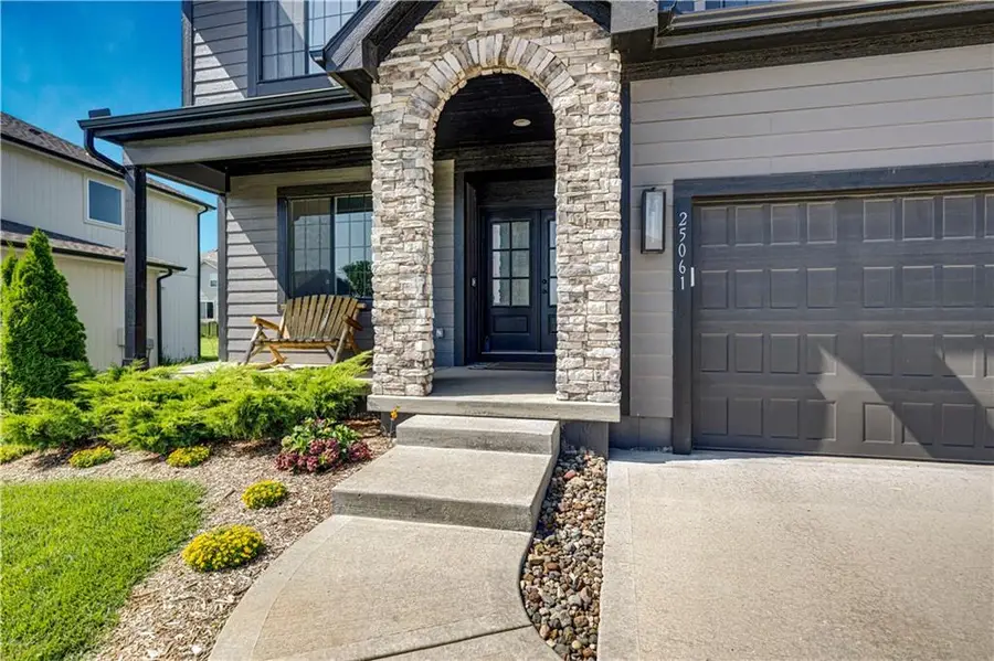 25061 W 148th Terrace, Olathe, KS 66061 - #2