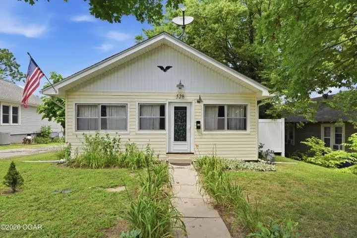 528 E 15th Street, Baxter Springs, KS 66713 - #3