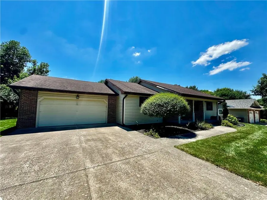 616 Pierce Avenue, Maryville, MO 64468 - #2