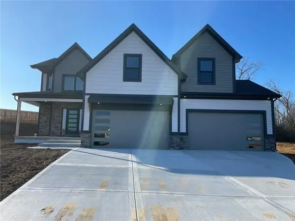 8000 SE Crumley Court, Blue Springs, MO 64014