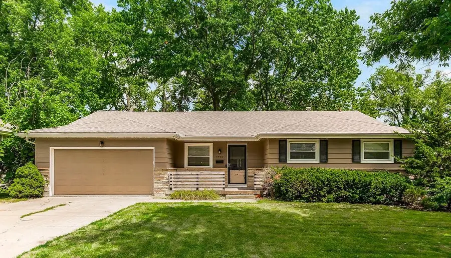 9733 Walnut Street, Kansas City, MO 64114 - #2