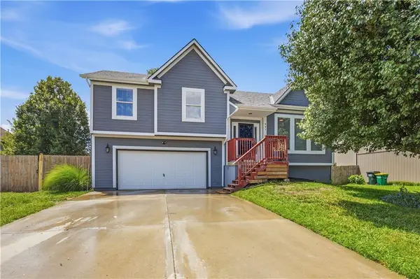 961 Oak Crest Drive, Gardner, KS 66030