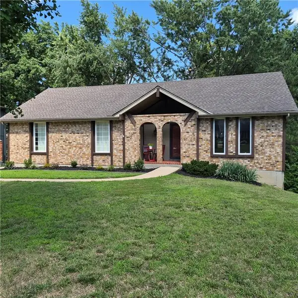 12315 W 100th Place, Lenexa, KS 66215