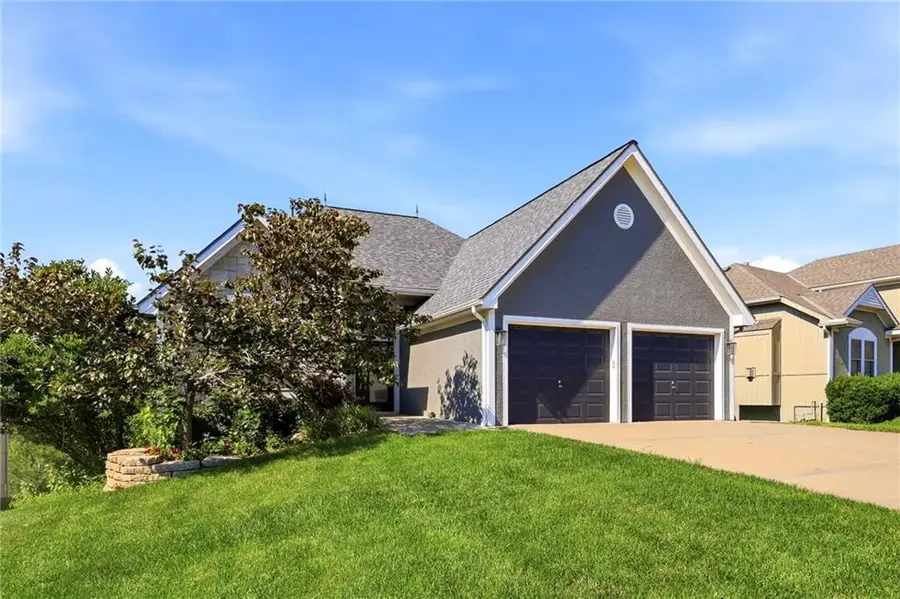 13718 Berger Avenue, Bonner Springs, KS 66012 - #3