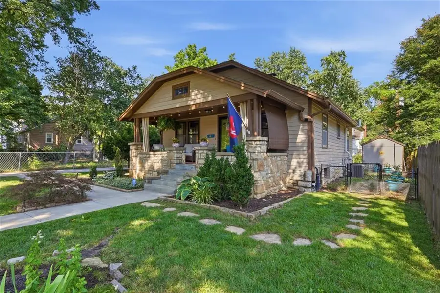 8423 Mercier Street, Kansas City, MO 64114 - #2