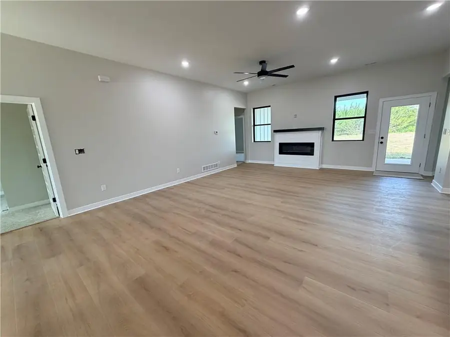 322 NE 51st Road, Warrensburg, MO 64093 - #3