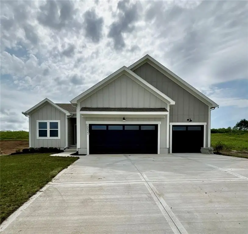 355 SW Amara Drive, Blue Springs, MO 64064 - #1