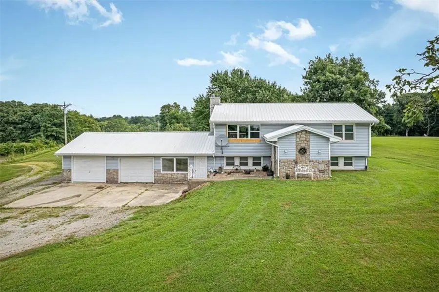 6527 SE Smith Road, Cameron, MO 64429 - #2