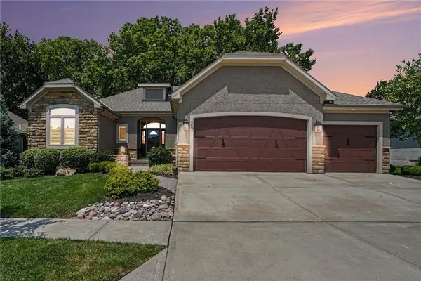 10604 W 132nd Place, Overland Park, KS 66213