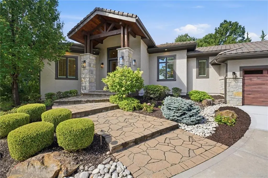 100 Dunhill Court, Loch Lloyd, MO 64012 - #1