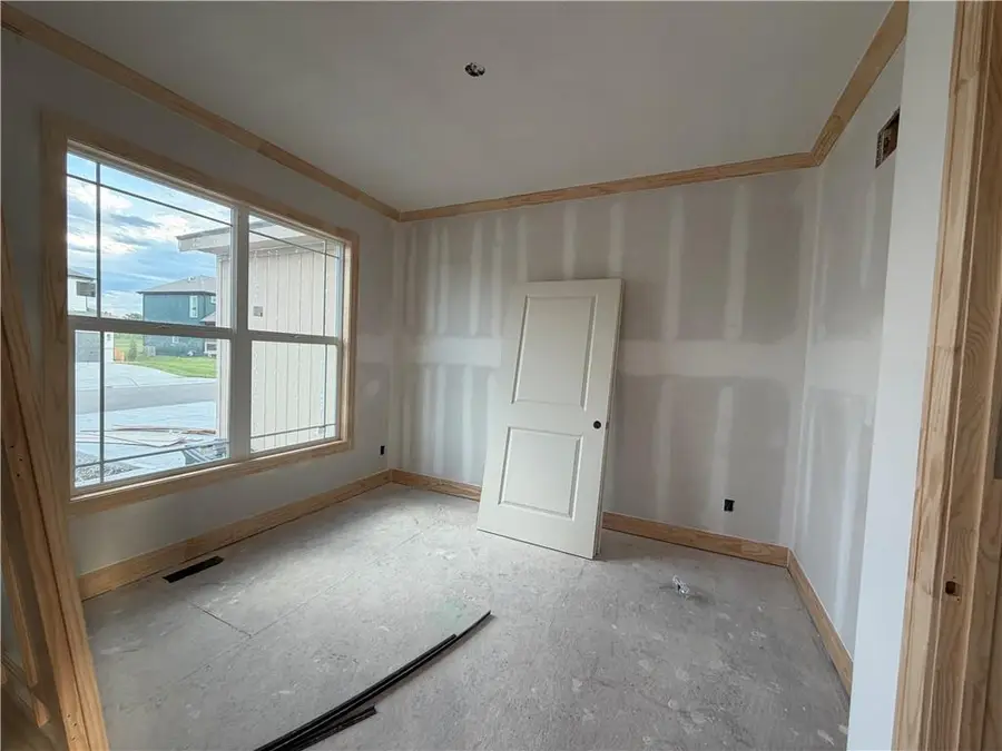 16984 S Mahaffie Street, Olathe, KS 66062 - #2