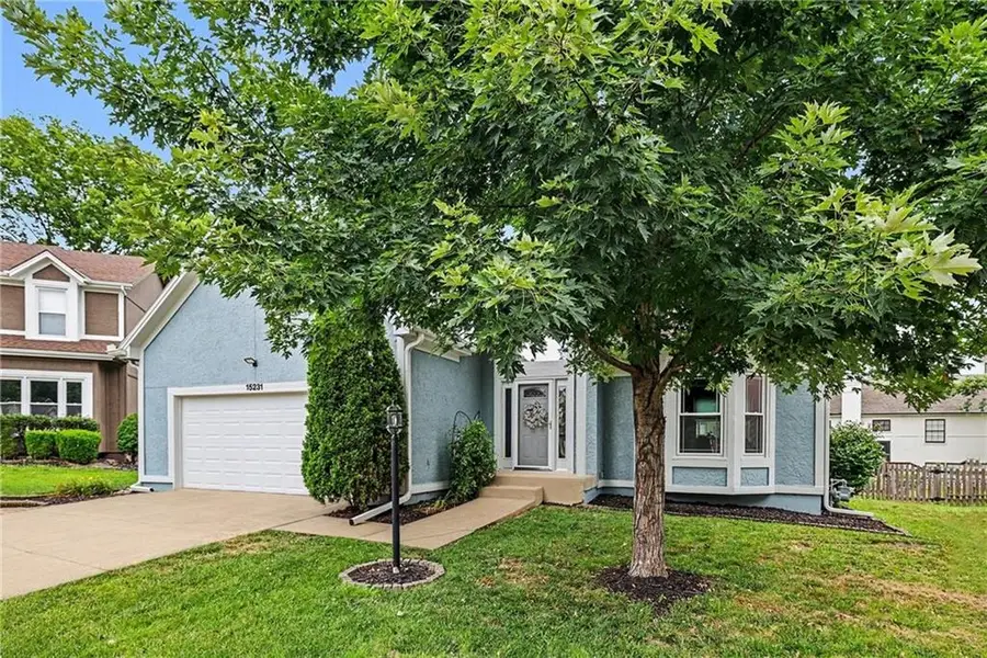 15231 Hemlock Street, Overland Park, KS 66223 - #2
