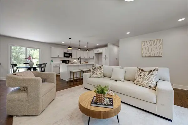 10506 Westbrooke Drive, Overland Park, KS 66214