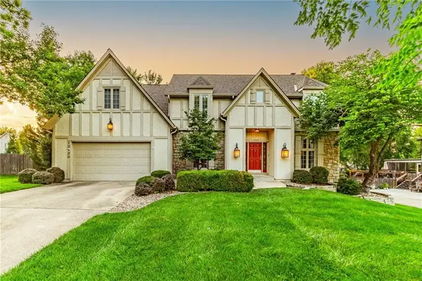 12120 Goddard Street, Overland Park, KS 66213