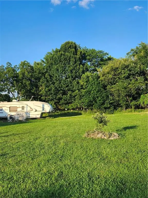 6 Quail Lane, Linn Valley, KS 66040