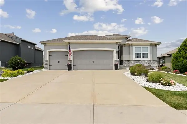 914 Zennor Lane, Raymore, MO 64083
