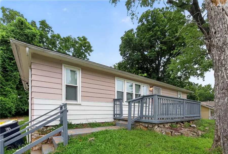 7418 Bales Avenue, Kansas City, MO 64132 - #3