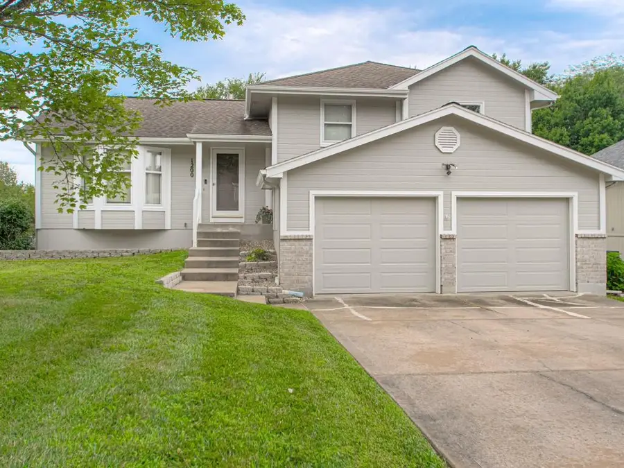 1200 SW Southcrest Drive, Blue Springs, MO 64015 - #2