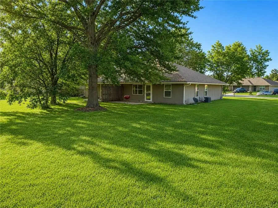108 SE 25th Street, Oak Grove, MO 64075 - #2