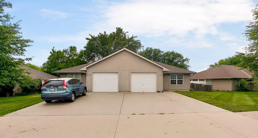 612 Mckenna Street, Louisburg, KS 66053 - #2