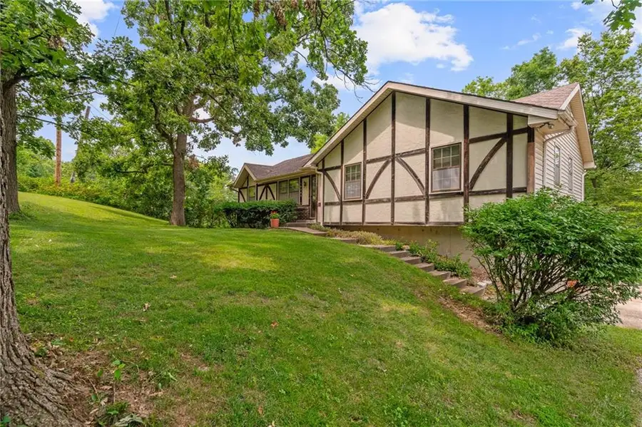10305 NW Meadow Lane Circle, Kansas City, MO 64152 - #3
