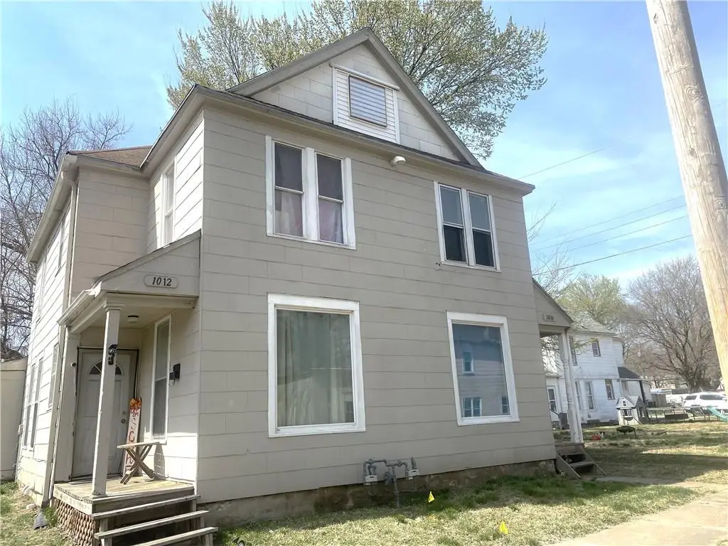 1010 S 18th Street, Saint Joseph, MO 64507 - #1