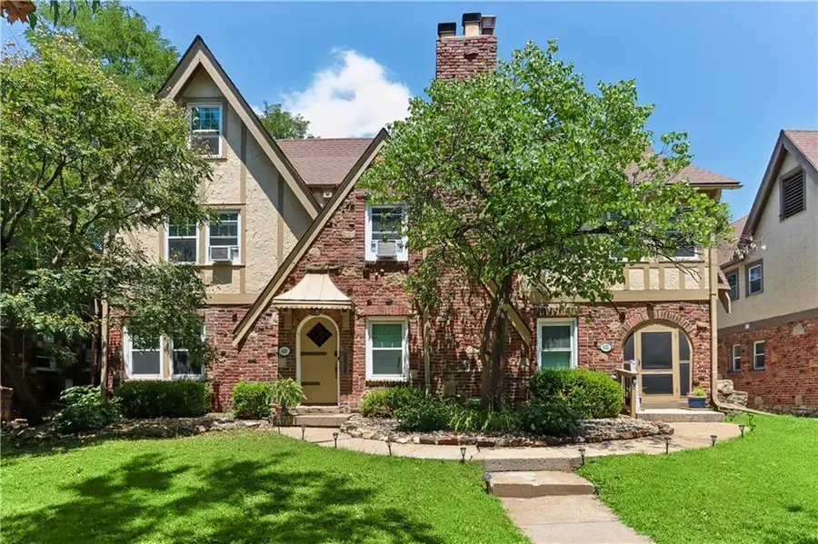 620-22 E Meyer Boulevard, Kansas City, MO 64131 - #2