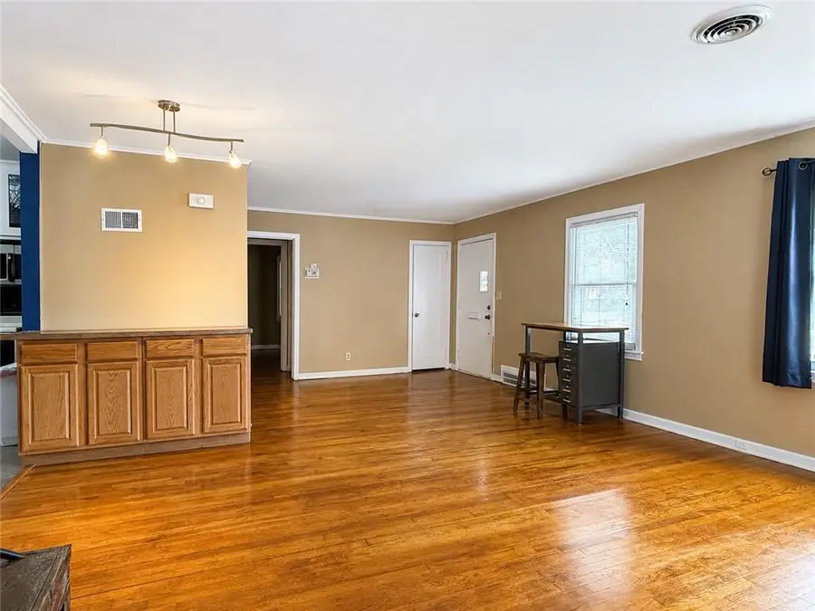 1444 E 24th Avenue, North Kansas City, MO 64116 - #3