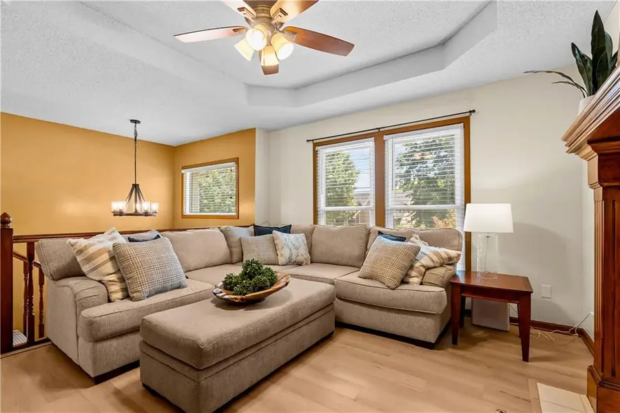 1004 SE Country Lane, Lees Summit, MO 64081 - #3