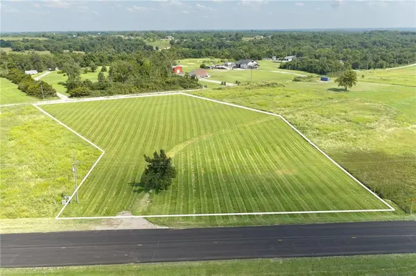 18261 Linwood Road, Linwood, KS 66052