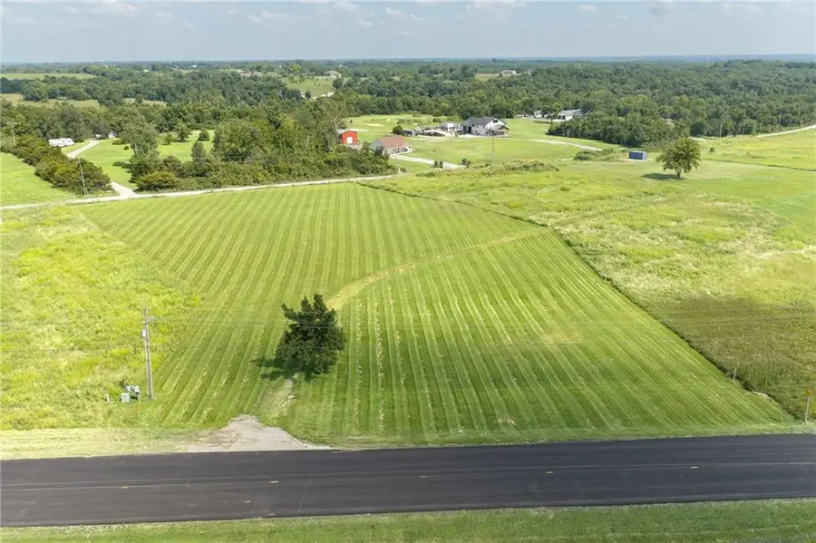 18261 Linwood Road, Linwood, KS 66052 - #2