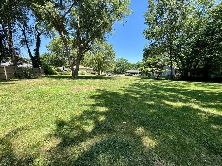 300 SW Keystone Drive, Blue Springs, MO 64014 - #2