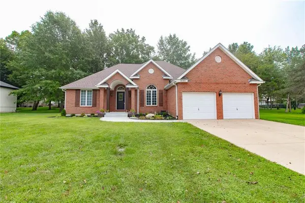 1885 W Timber Ridge Drive, Sedalia, MO 65301