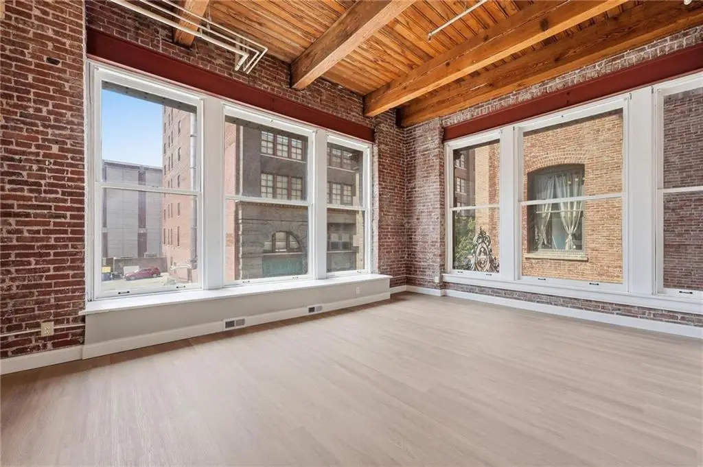 308 W 8th Street #204, Kansas City, MO 64105 - #1