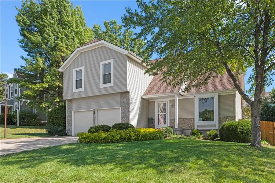 15235 Dearborn Street, Overland Park, KS 66223 - #3