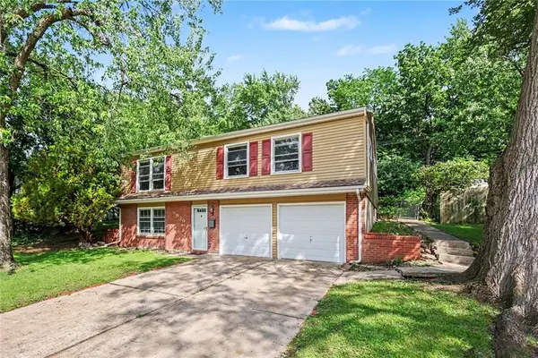 9939 Harrison Street, Kansas City, MO 64131