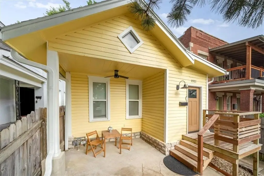 3921 Central Street, Kansas City, MO 64111 - #1