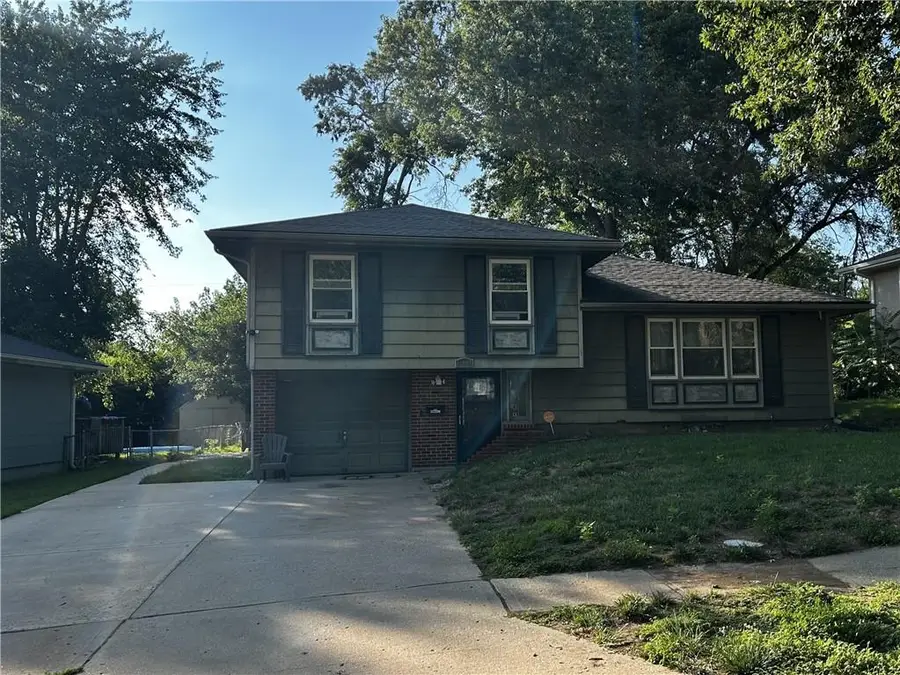 11902 Fremont Avenue, Grandview, MO 64030 - #3
