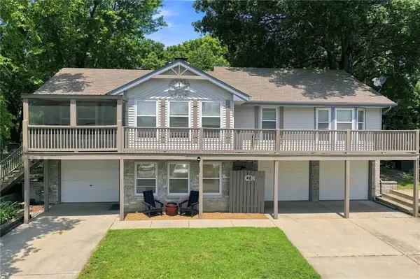 46 Emerald Shore Drive, Lake Tapawingo, MO 64015