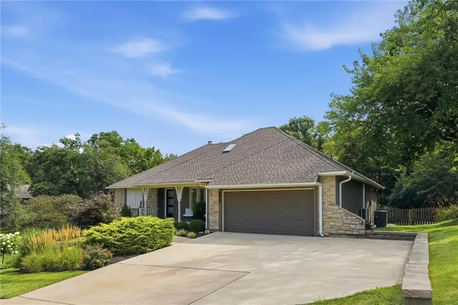 6805 Mill Creek Road, Shawnee, KS 66217 - #2