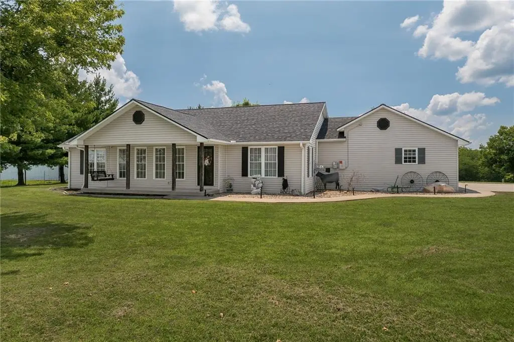 10700 SE Crabapple Road, Agency, MO 64401 - #1