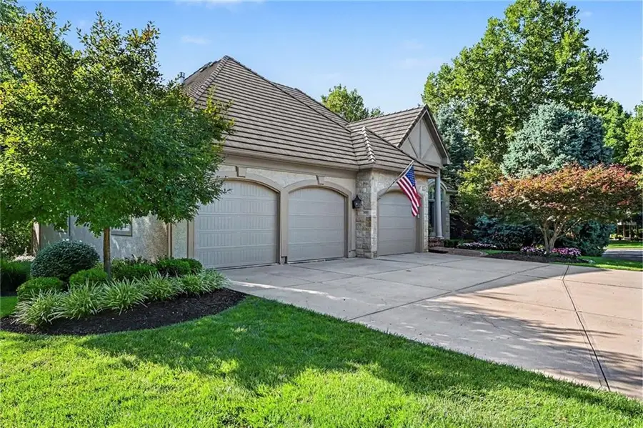 11359 El Monte Court, Leawood, KS 66211 - #3