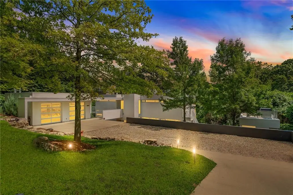 20602 Crickett Lane, Lenexa, KS 66220 - #1
