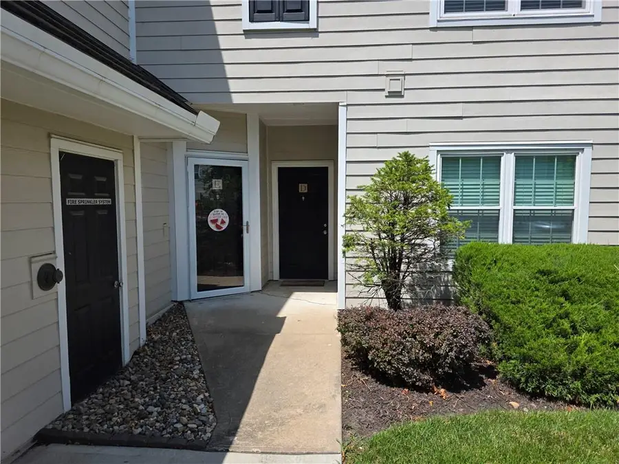 11628 Tomahawk Creek Parkway, Leawood, KS 66211 - #2