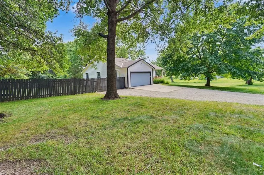 321 Dearborn Street, Baldwin City, KS 66006 - #2