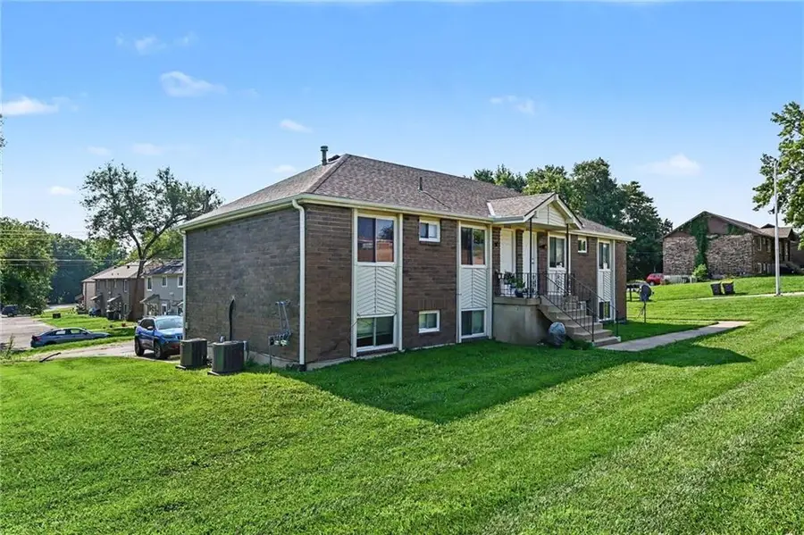 5725 N Northwood Road, Kansas City, MO 64151 - #3