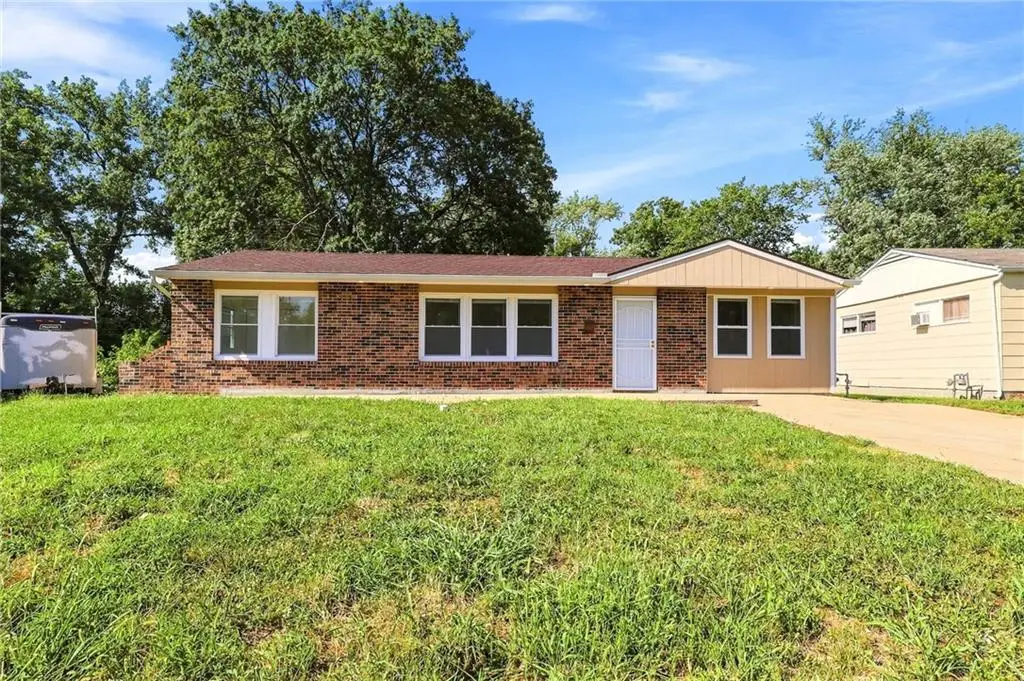 10706 Cambridge Avenue, Kansas City, MO 64134 - #1
